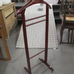 616 1590 VALET STAND